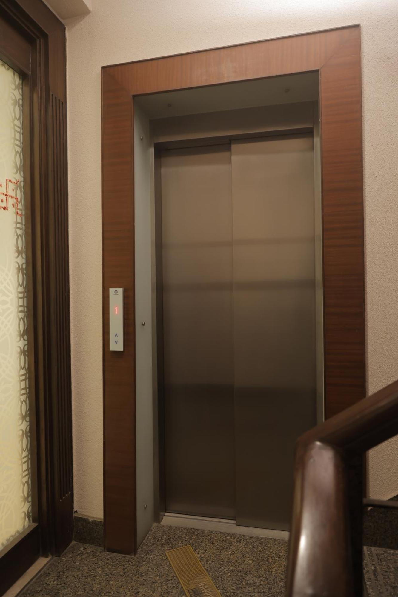 ニューデリー Under My Roof Superio Bed & Breakfast エクステリア 写真