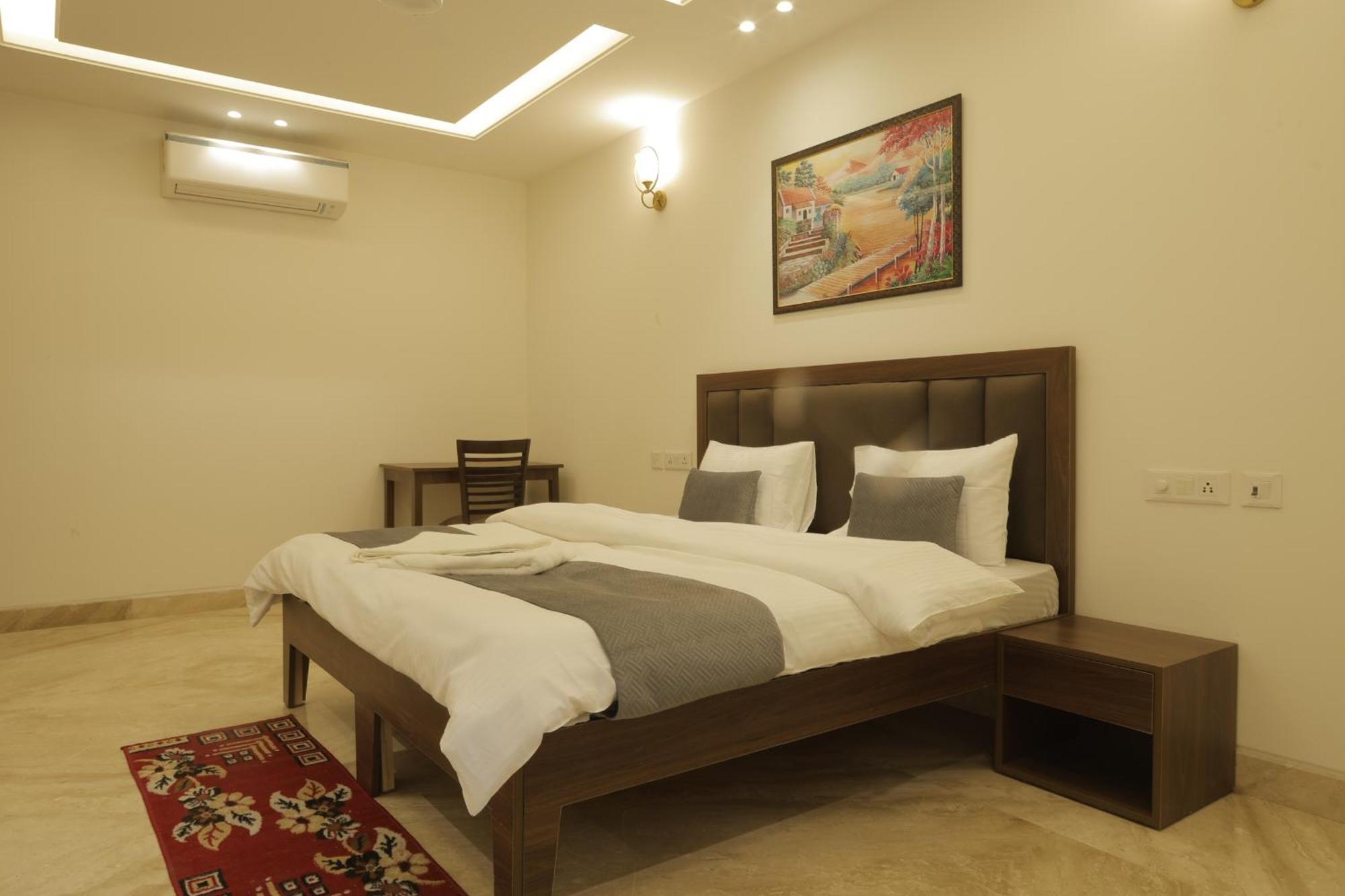 ニューデリー Under My Roof Superio Bed & Breakfast エクステリア 写真